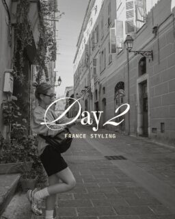 .
スタイリストだって失敗はするんだ!
街全体がパステルトーンに包まれていて
どこを切り取っても絵になる場所
南仏のニース・マントン
だけどこの日の私は
グレーのスウェット×白×黒のモノトーンコーデ
伊達メガネをかけて、まとめたつもりが
素材も厚めで、光を通さない
現地の軽やかで乾いた空気感に
服だけが季節を間違えているような感覚
唯一、ショートパンツで
足元に“軽さ”を出したことで
なんとか抜け感を生み出した
「似合う」だけでは、
“その場にふさわしい印象”まではつくれない
TPOや土地の空気、光、温度
その場所が持つエネルギーに合わせて
装いを選ぶことも
“印象設計”の大事な一部なんだと
改めて感じた
南仏の光に似合う服は、
風を通すリネンや、ベージュ・ホワイトなどの柔らかなトーン
その場の空気に溶け込む色と質感こそが、印象を完成させる
普段は着ないし、似合わないリネンも
ここでは似合う
失敗も、旅の中の大切な学び😂
次回はこの光に“似合う自分”で
観光したいと思った日でした
《印象デザインPOINT》
◼︎ モノトーンは洗練されるけれど、南仏では重く見える
◼︎ ショートパンツで“軽さ”を出したのがポイント
◼︎ TPOと土地の空気感を読むことで、印象が完成する
《旅での気づき》
「似合う」はスタート。
旅先のファッションは実際に行ったことのある自分がオシャレと思っている人に聞け!
pic7,8▶︎マントン限定靴下で景色と調和を試みるがちょっと陽気になっただけで終わる
“この人”と思わせる第一印象をつくる
パーソナルスタイリスト AYA
HP、レッスンメニューはプロフィールより
@ayamiyamotolapaix
#BrandMeLab旅ログ
#印象で人生をデザインする
#外見ブランディング
#自己表現スタイル
#南フランスの休日
#エズ観光
#骨格ストレートコーデ
#ジャケットスタイル
#旅コーデ
#40代コーデ
#自分らしさを纏う
